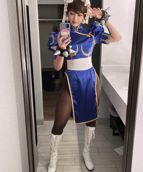 Caytie Cosplay actriz porno fotos