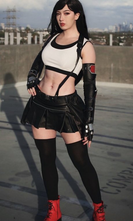 Caytie Cosplay modelo desnudo imagen