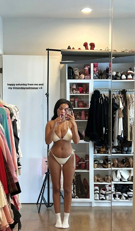 Daphne Blunt estrella desnuda fotos