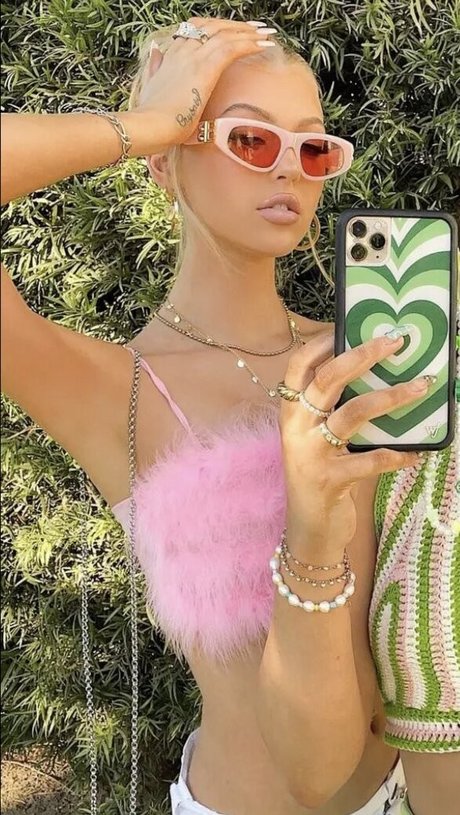 Loren Gray estrella porno gratis foto