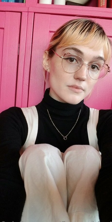 Claire Tennebrarum estrella atractiva imágenes