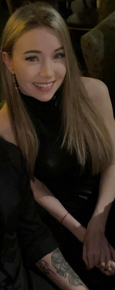 Dizzykitten modelo libre galería