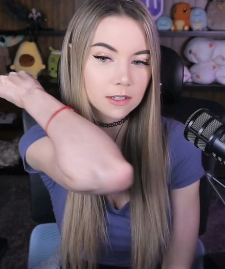 Dizzykitten actriz sexual fotos