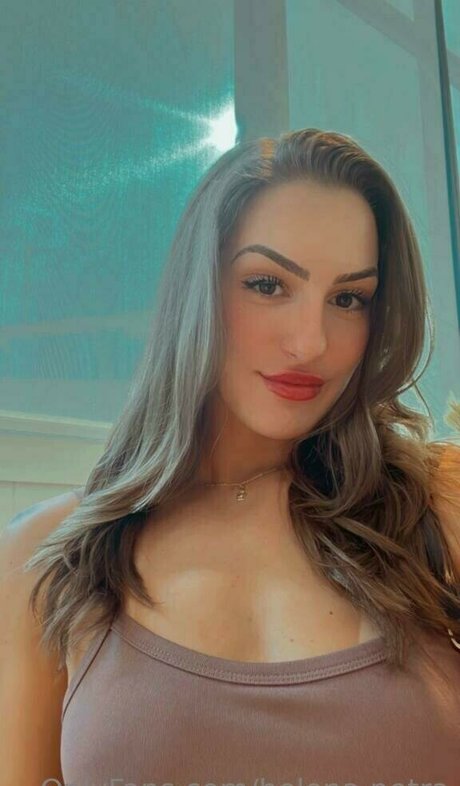 milf rubia delgada onlyfans parte superior sexy galería