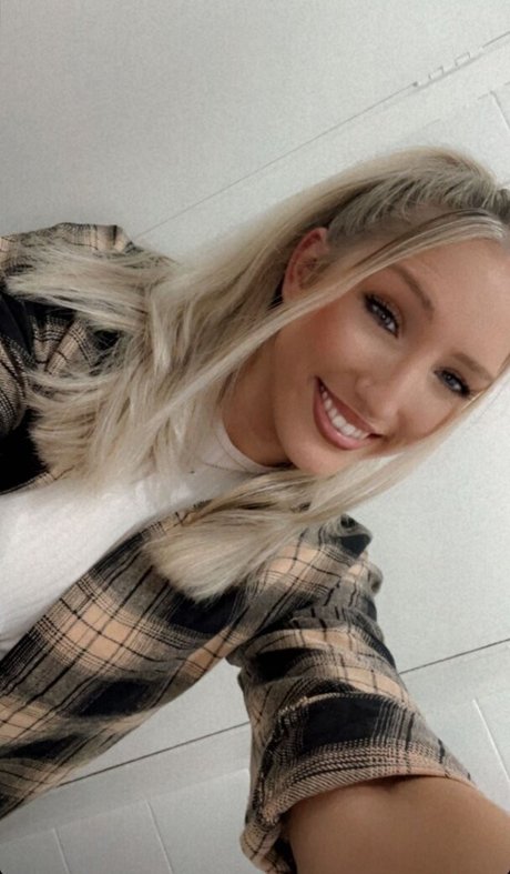 Caitlin Beevers modelo pornografico archivo