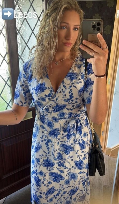 Caitlin Beevers buena actriz fotos