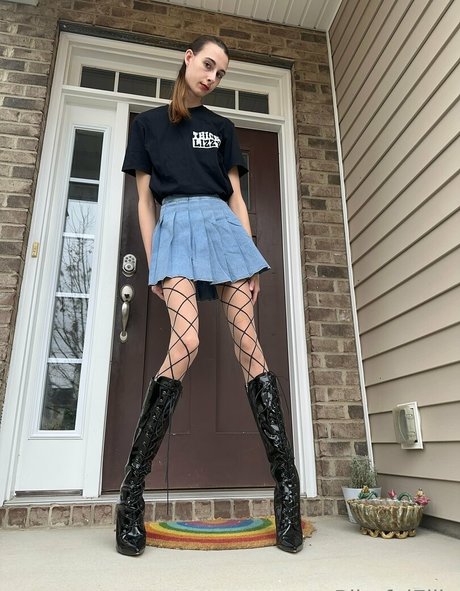 blissfulellie modelo desnudo galerías