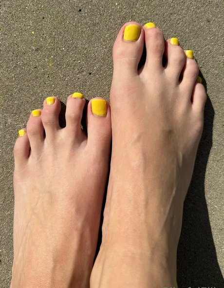 blissfulellie modelo hermosa foto