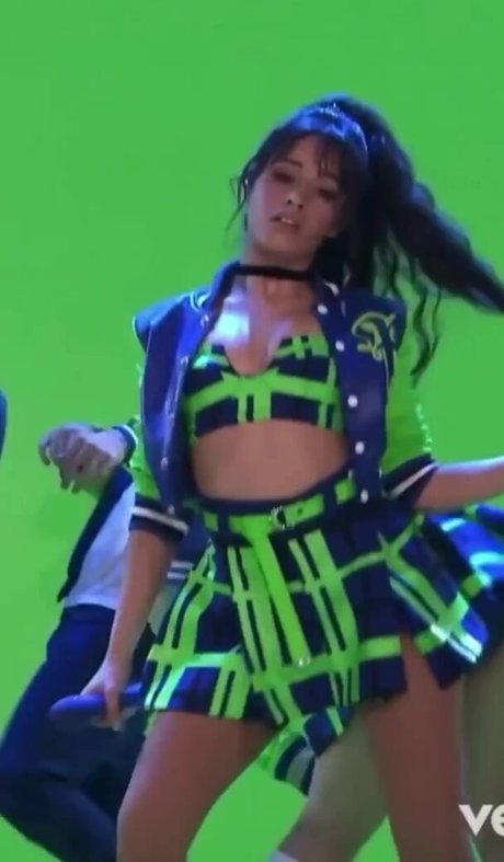 Camila Cabello bonita modelo imagen