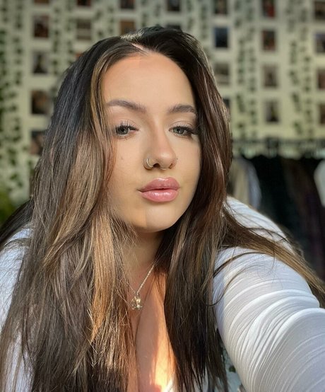 chelsea leigh actriz de arte galerías