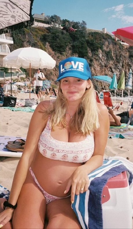 Isabella Abell arte estrella porno foto