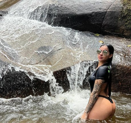 Famosinhas RJ hermosa modelo imagen