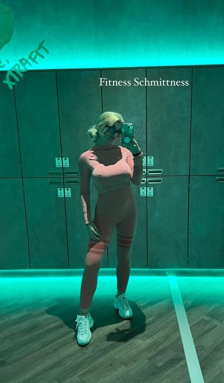 Kunshikitty actriz caliente foto