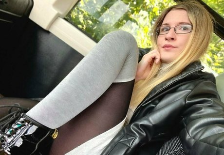 ts avy white actriz fotos