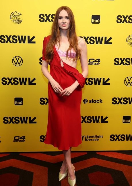 Karen Gillan modelo perfecto fotos