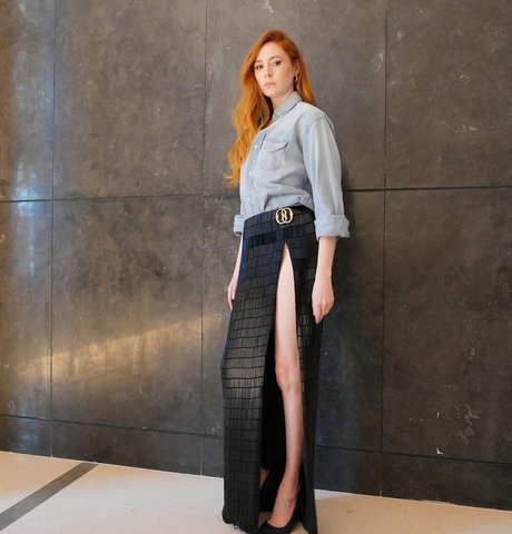 Karen Gillan estrella porno bonita foto