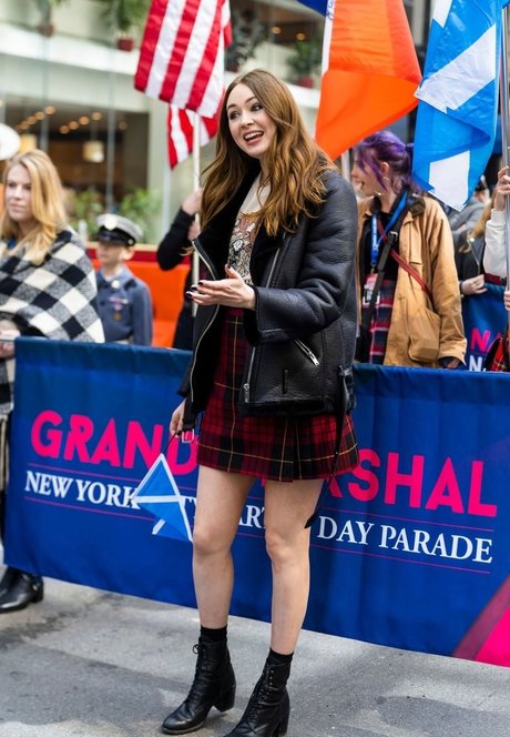 Karen Gillan modelo erótico recopilación