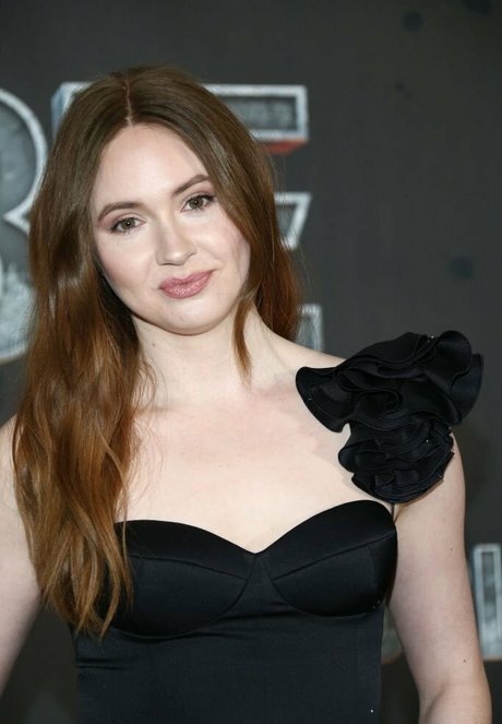 Karen Gillan estrella de alta calidad imagen