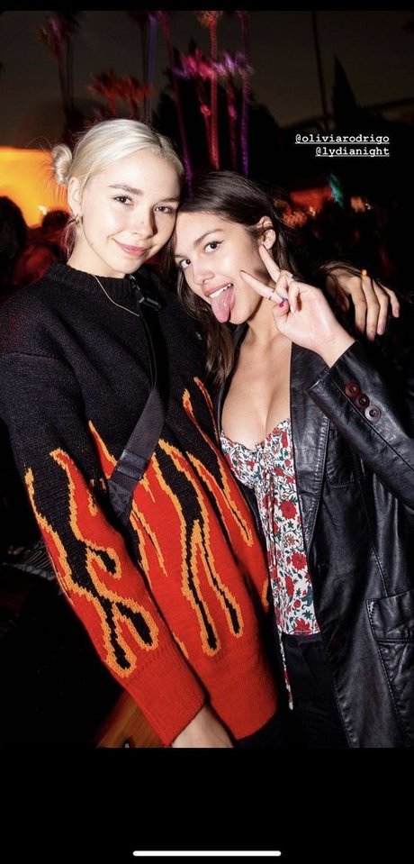 Lana Condor arte modelo recopilación