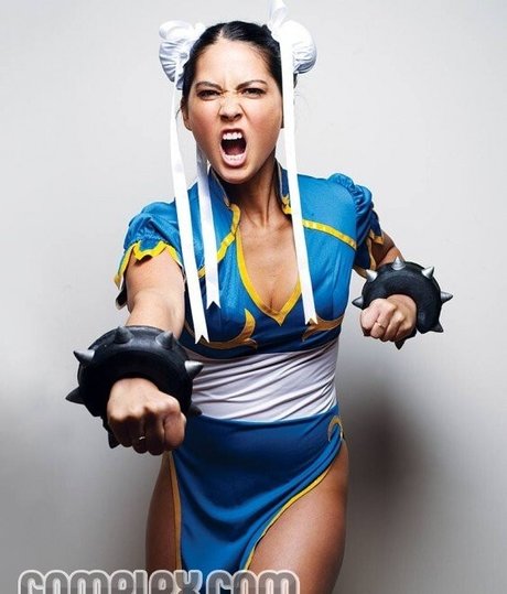 Olivia Munn modelo porno galería