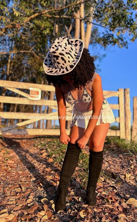 Marycuriell estrella porno en alta definición galería