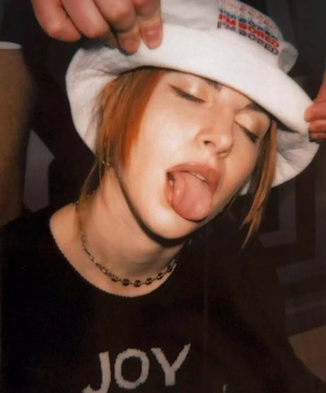 Hayley Williams estrella desnuda fotos