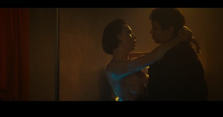 Nastasya Samburskaya actriz de desnudos imágenes