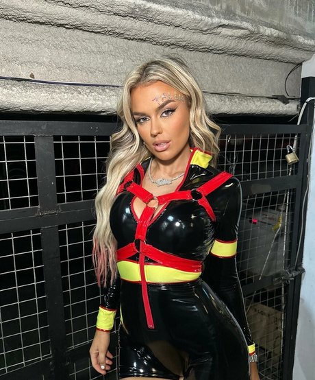 Tallia Storm desnudos de modelos galería