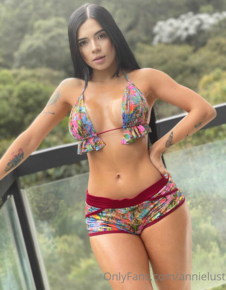 Annielust actriz galerías