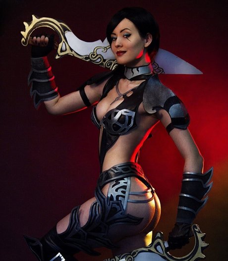 Oniksiya Sofinikum modelo erótico galería