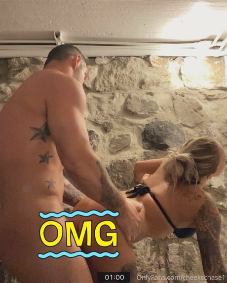 cheekschase1 modelo desnuda fotos