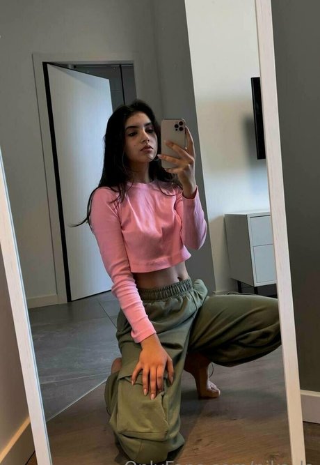 nika la modelo agradable foto