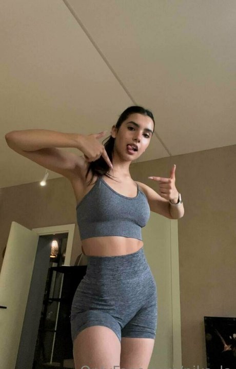 nika la modelo adulto imágenes