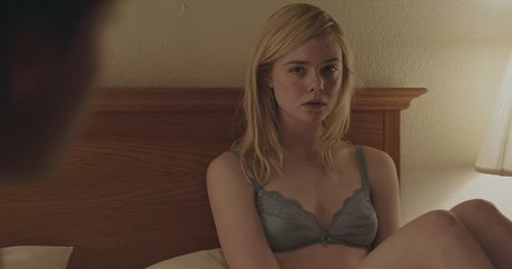 Elle Fanning modelo hermosa fotos