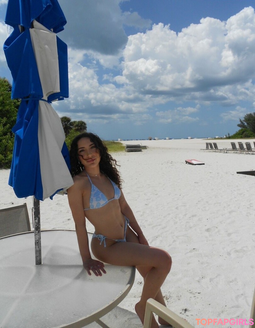 Nadia Amine modelo sexual imágenes