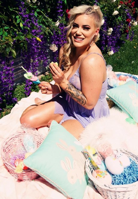 Taya Valkyrie estrella desnuda foto