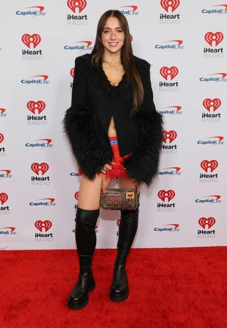 Tate McRae bonita modelo galería