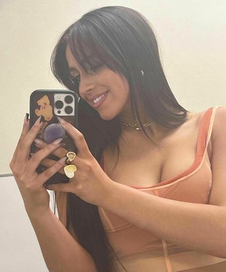 Tate McRae estrella porno imágenes