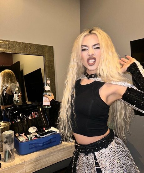 lindas gatitas onlyfans exclusivo caliente imágenes