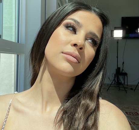 Kylie Rocket modelo porno galería