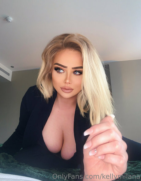 kellymilana actriz erótica galerías