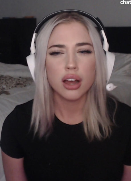 Hailsbee modelo xxx imágenes