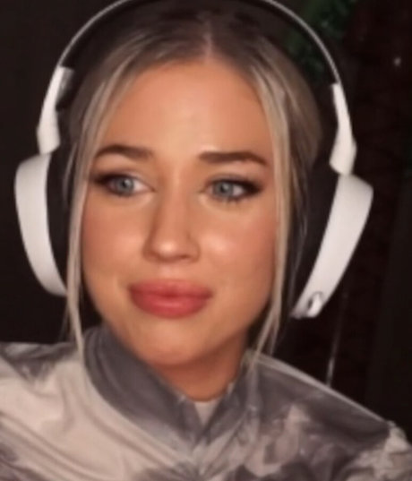 Hailsbee modelo desnudos fotos