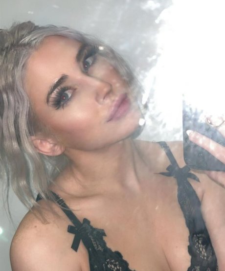 Hailsbee estrella sexy imagen