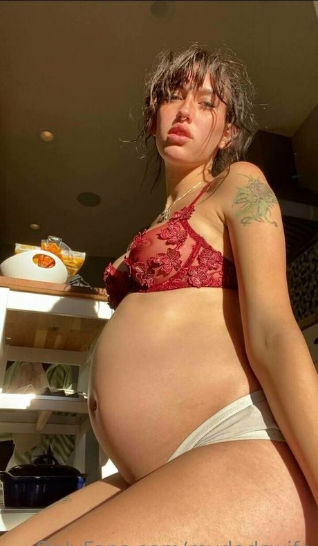 mydadswife actriz atractiva foto