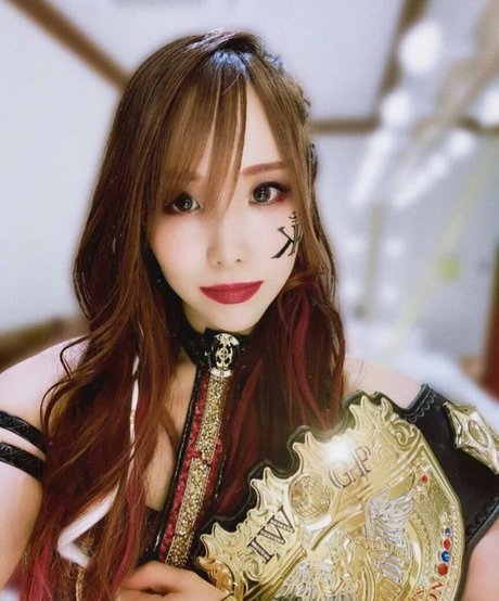 Kairi Sane estrella del sexo foto
