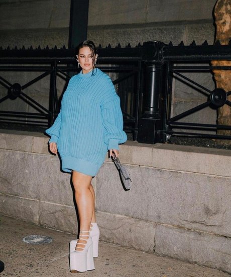 Ashley Graham modelo superior foto