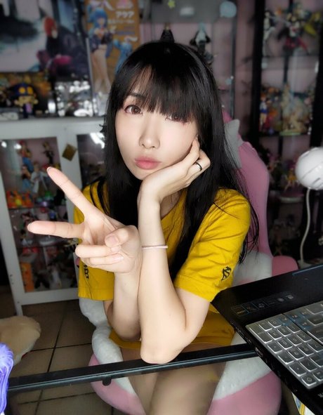 mikan cosfree xxx estrella porno imágenes