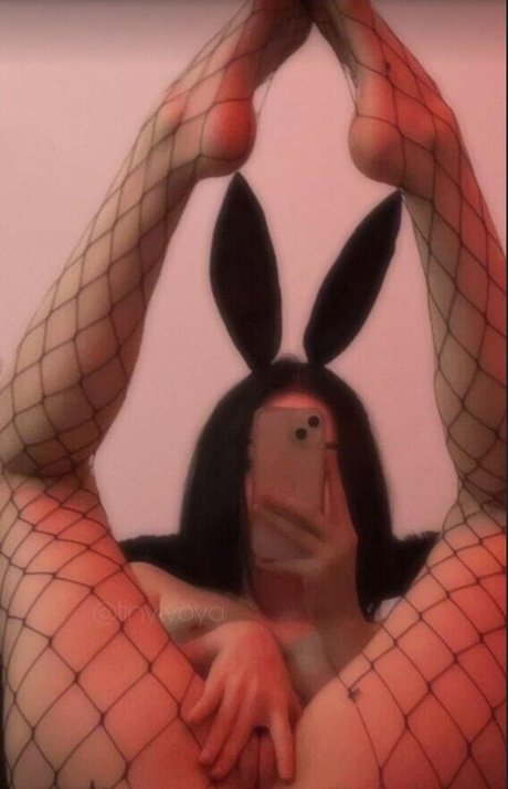 tinytvoya actriz porno galerías