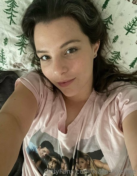 kiaraskyefree actriz libre foto